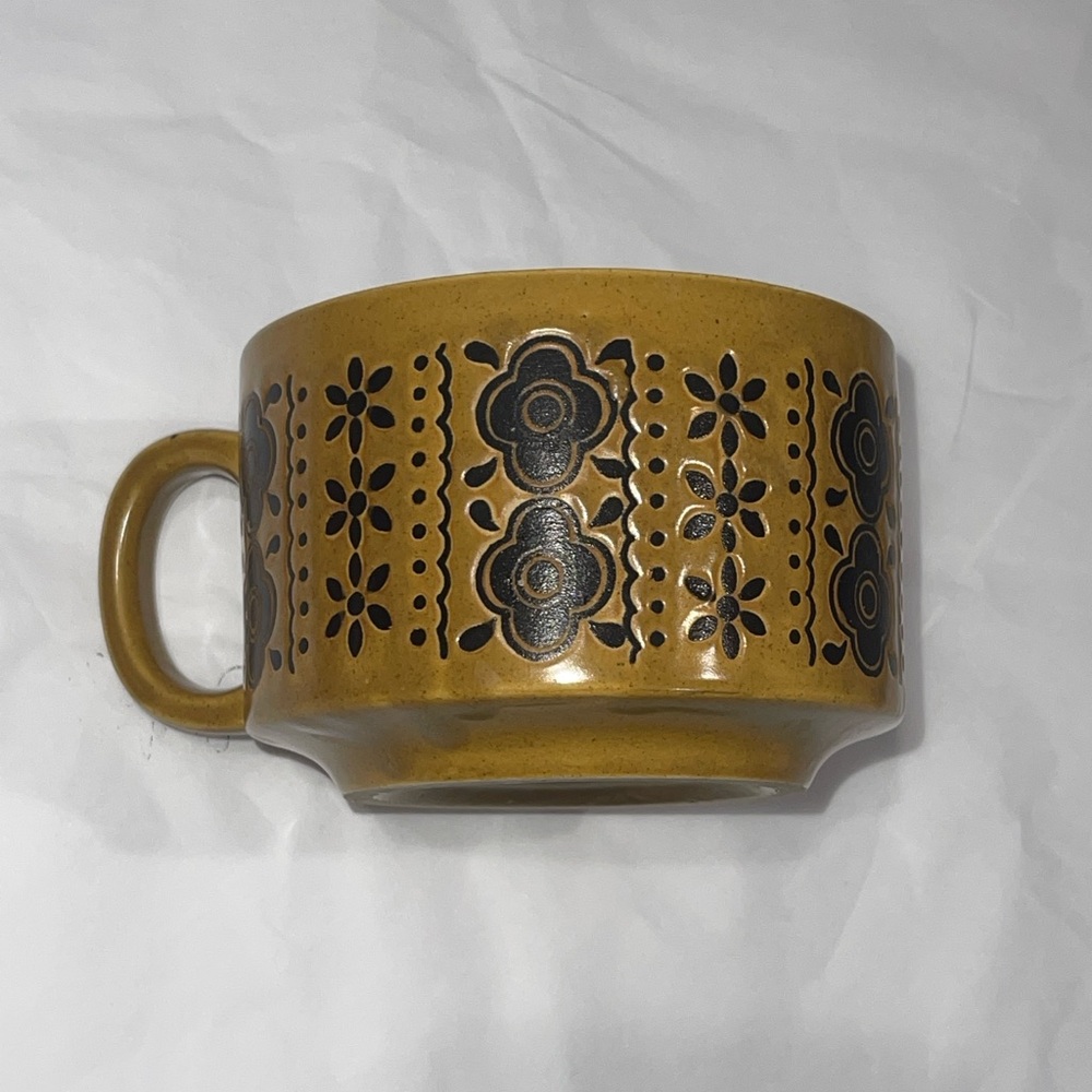 Vintage Floral Patterned Mug